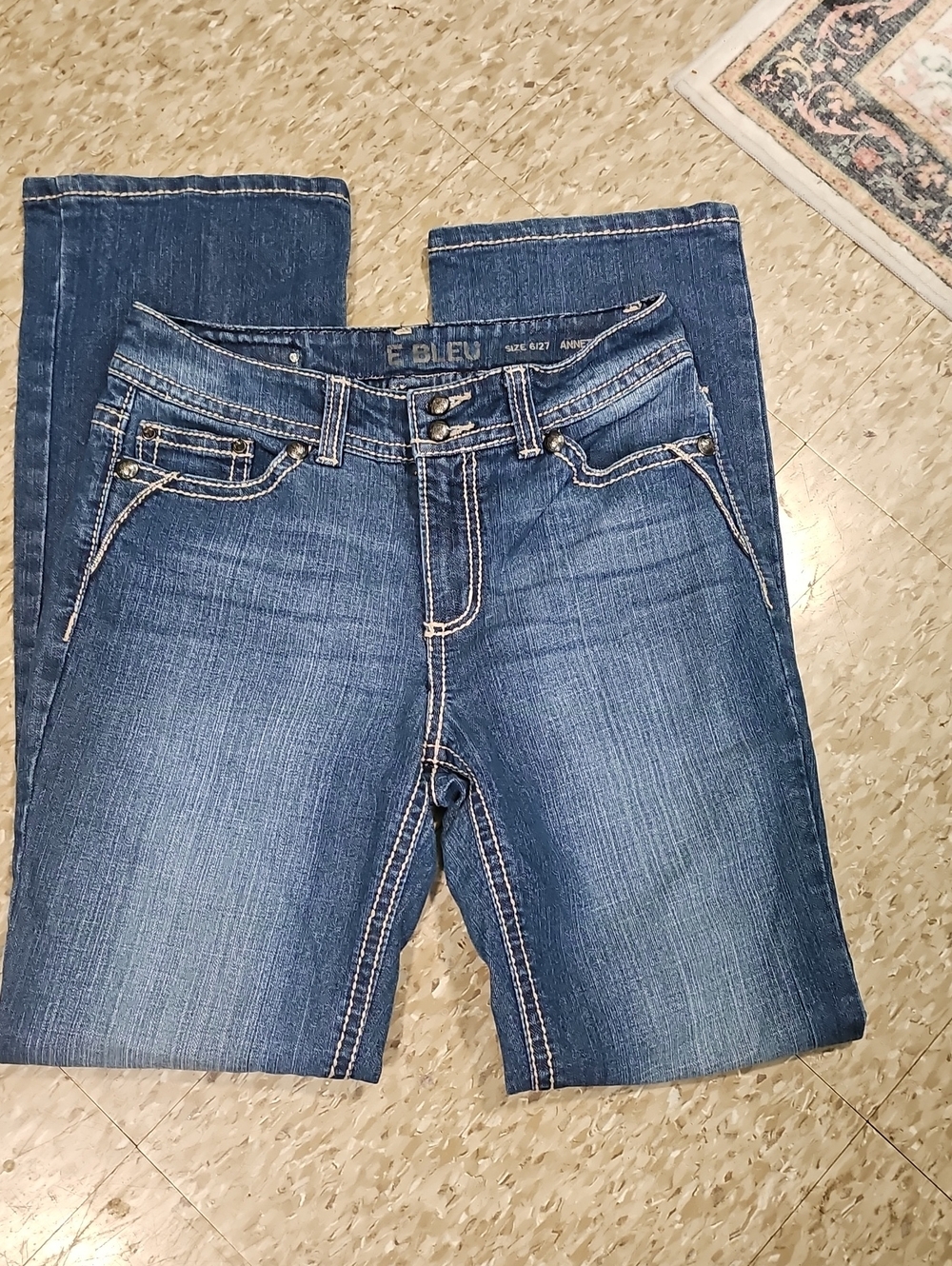Women's E Blue Boot Cut Jeans in Medium Blue Size 6